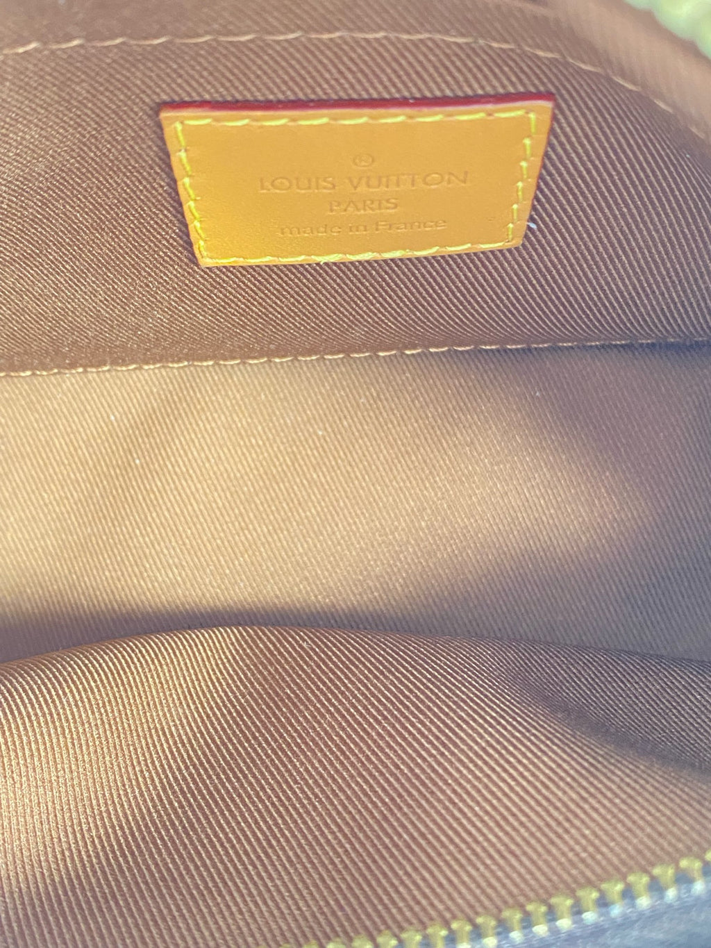 Louis Vuitton Metal M68906