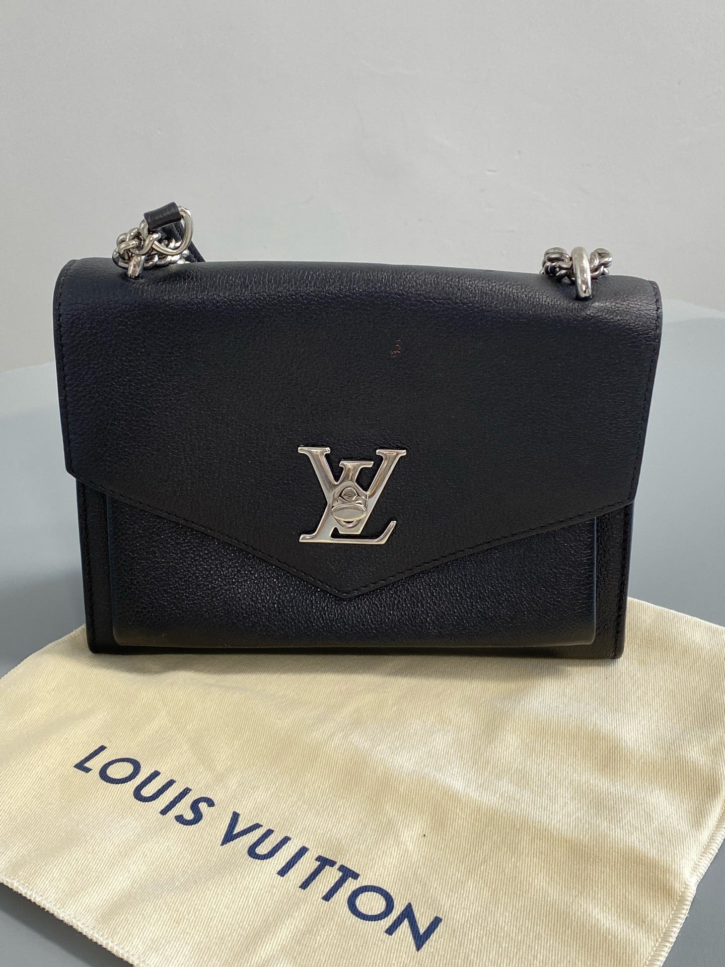 Louis Vuitton Silver M51418