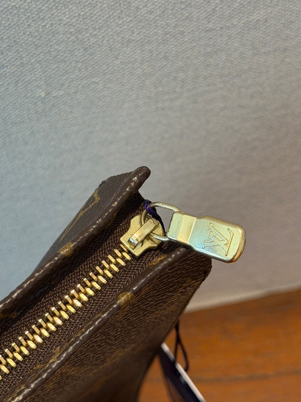 Louis Vuitton Canvas M47542