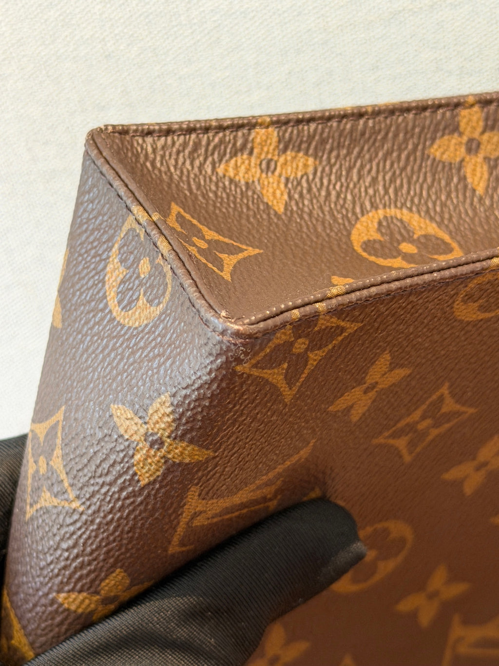 Louis Vuitton Canvas M47542