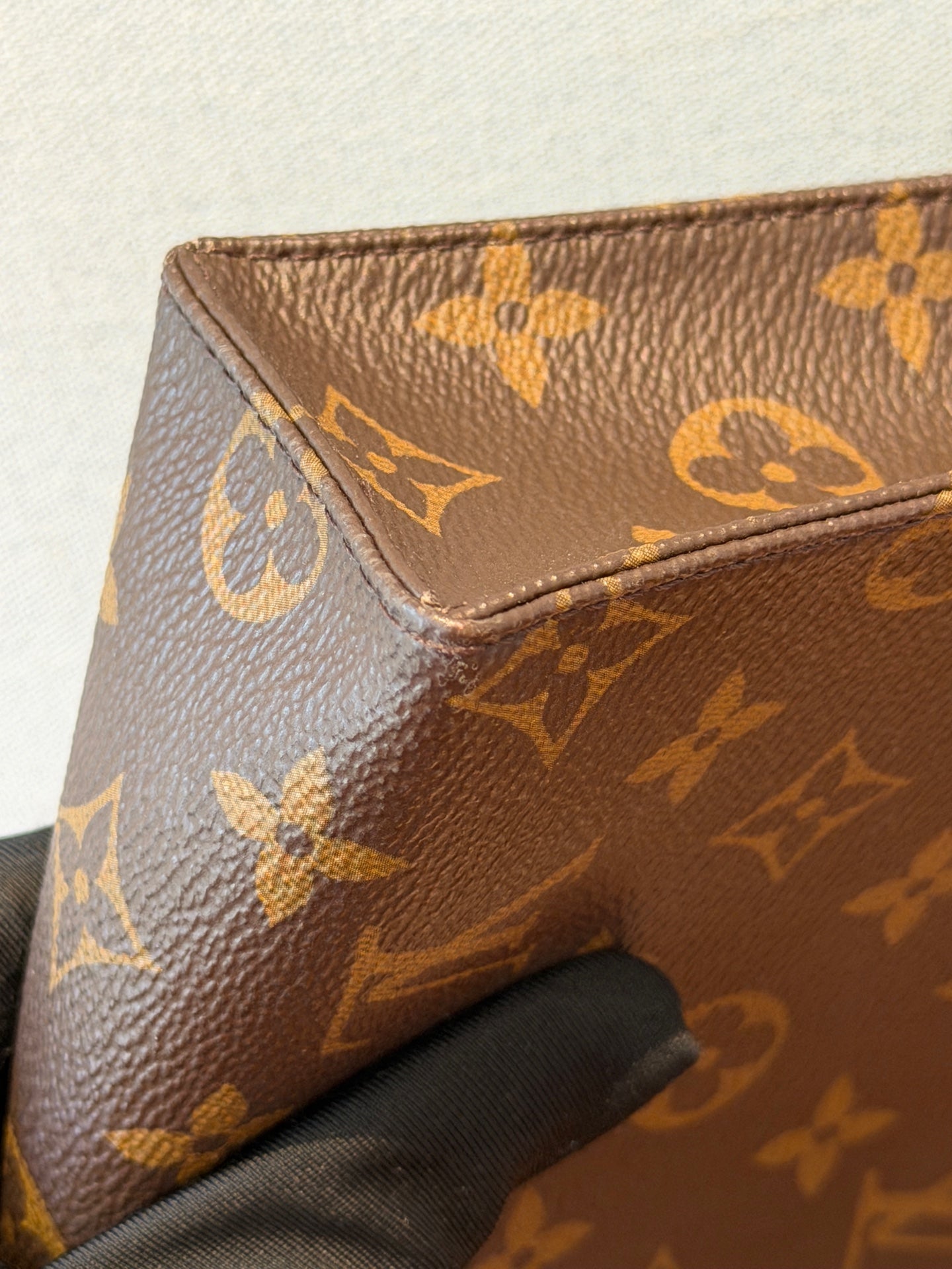 Louis Vuitton Canvas M47542
