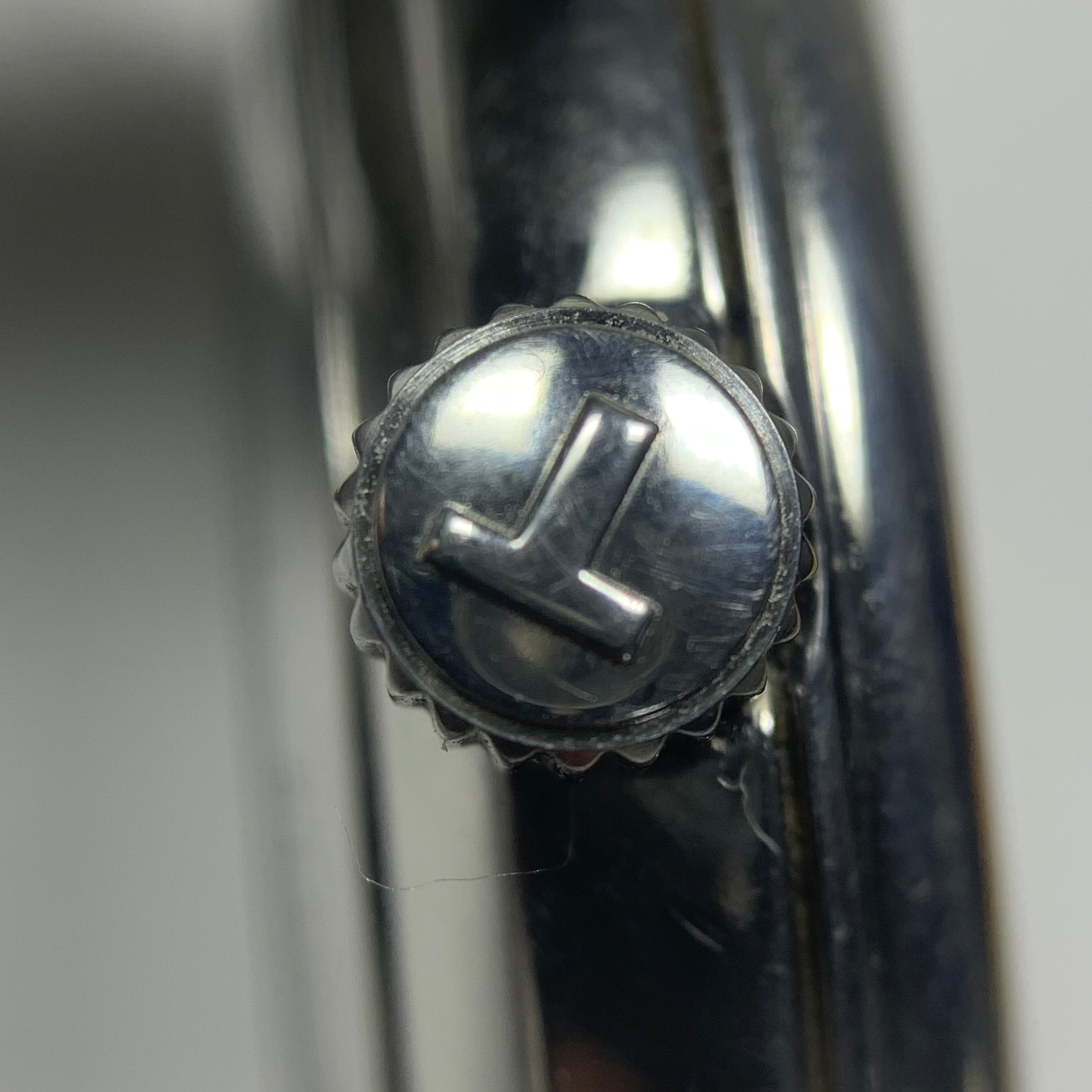 Tissot Classic 40 millimeters T1224071103100
