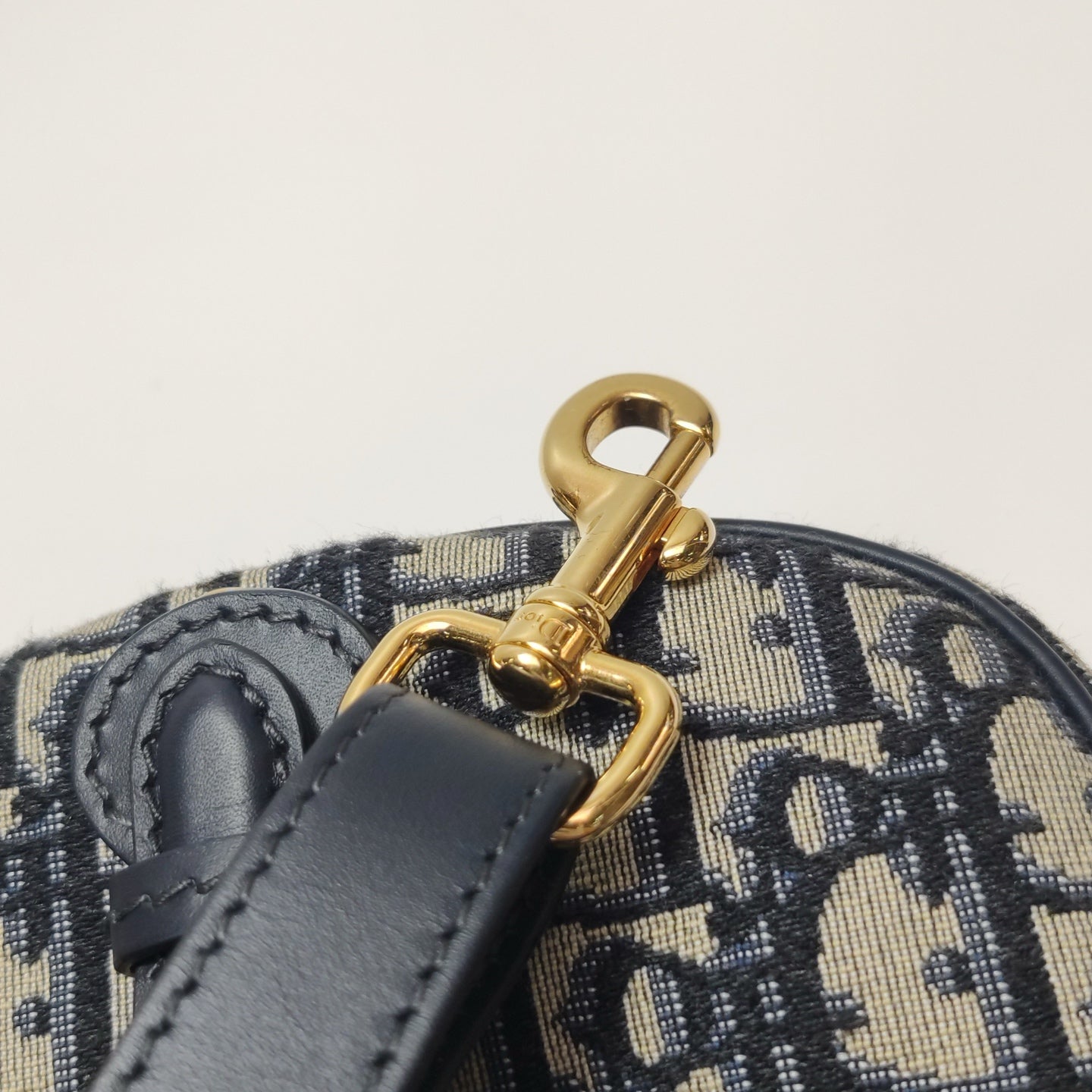 Dior Canvas Crossbody M9317UTZQ_M928