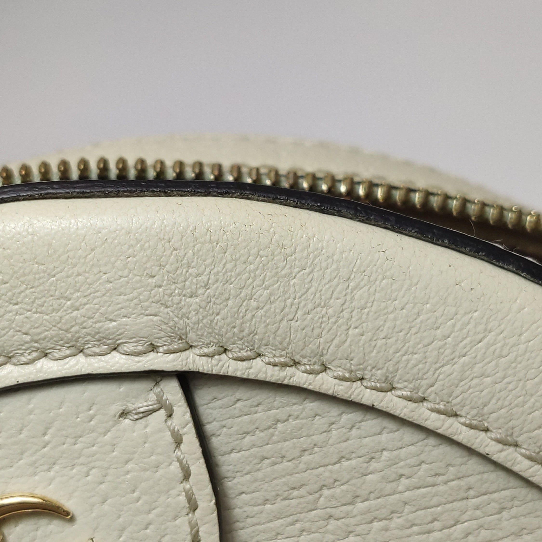 Gucci Canvas Crossbody 550618-CWG1G-8454