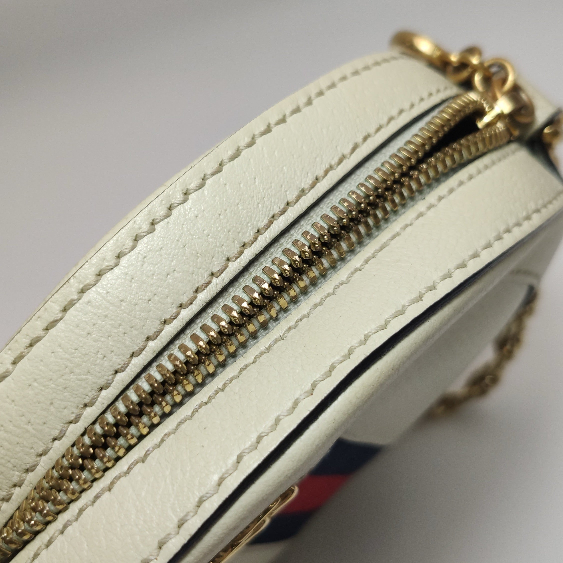 Gucci Canvas Crossbody 550618-CWG1G-8454