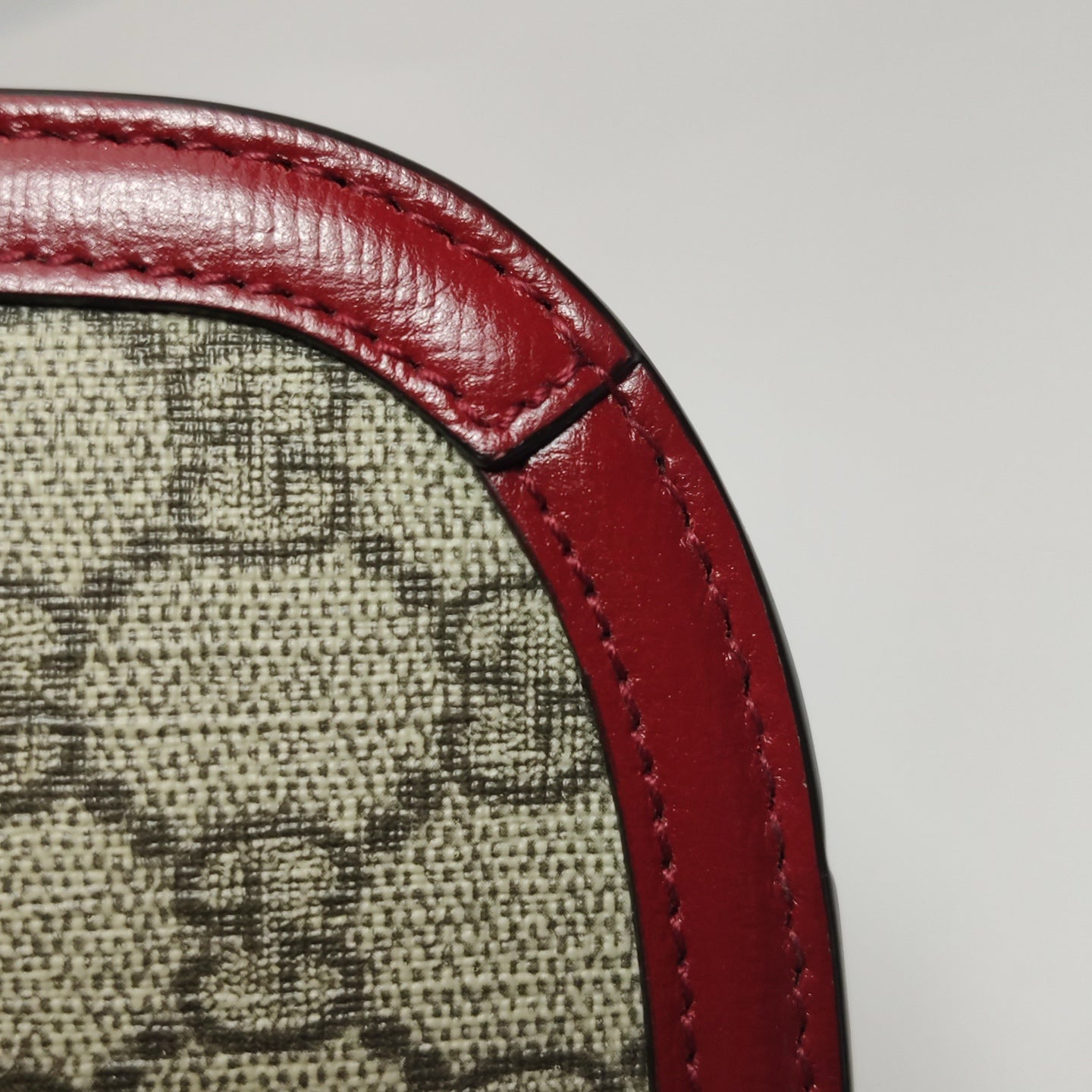 Gucci 60220492TCG8561