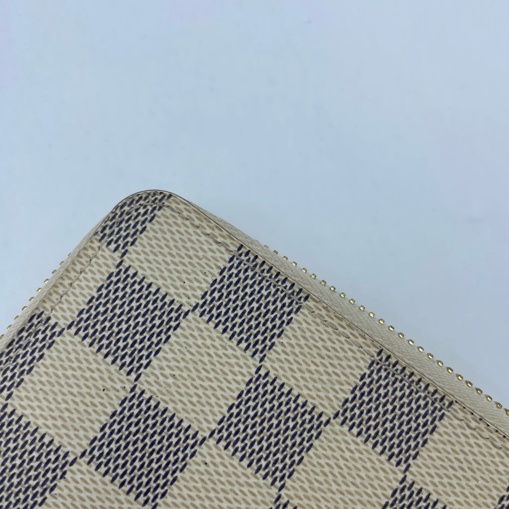 Louis Vuitton White