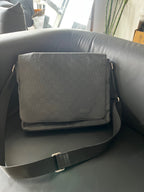 Louis Vuitton Messenger Bag