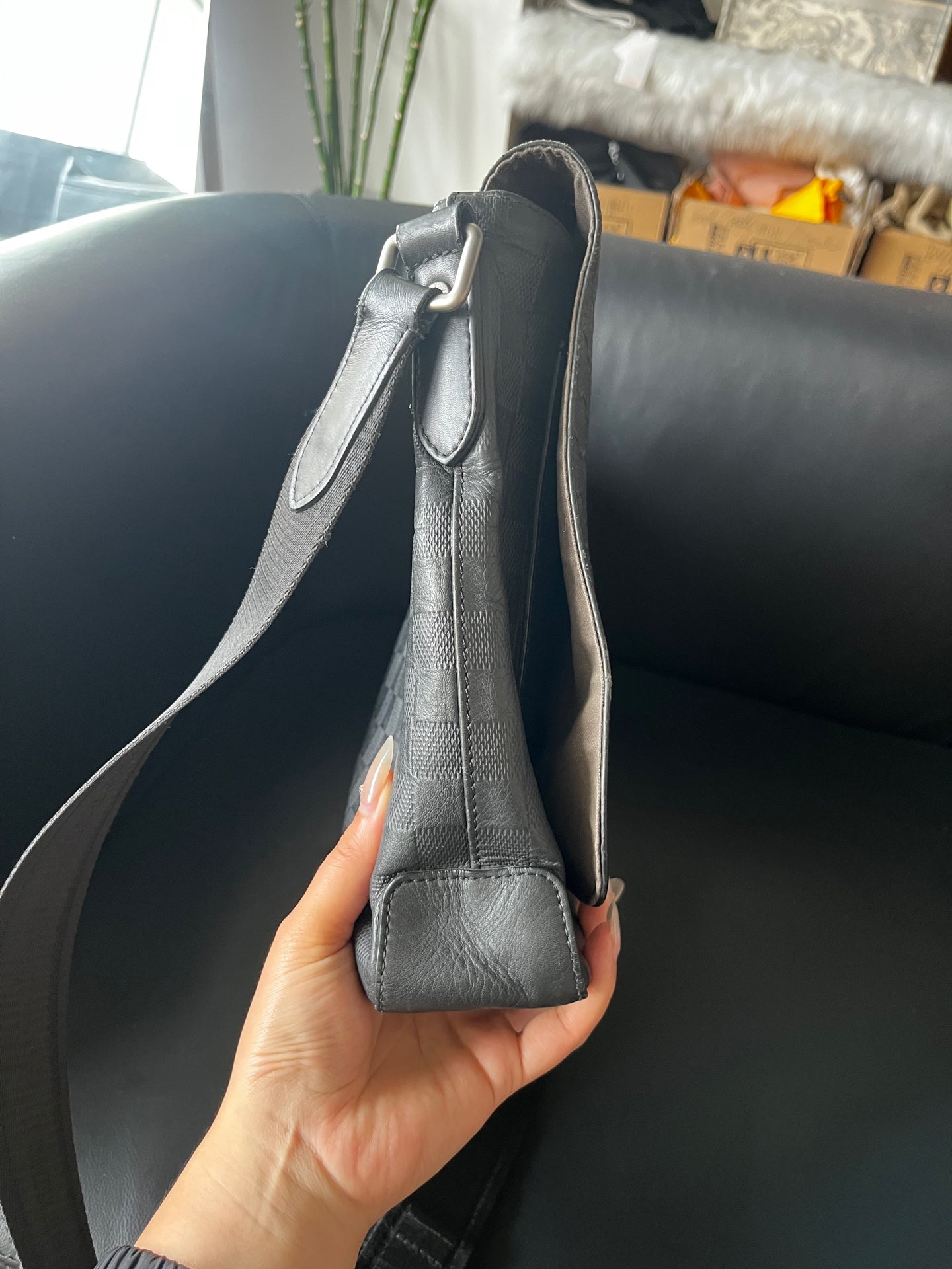 Louis Vuitton Messenger Bag