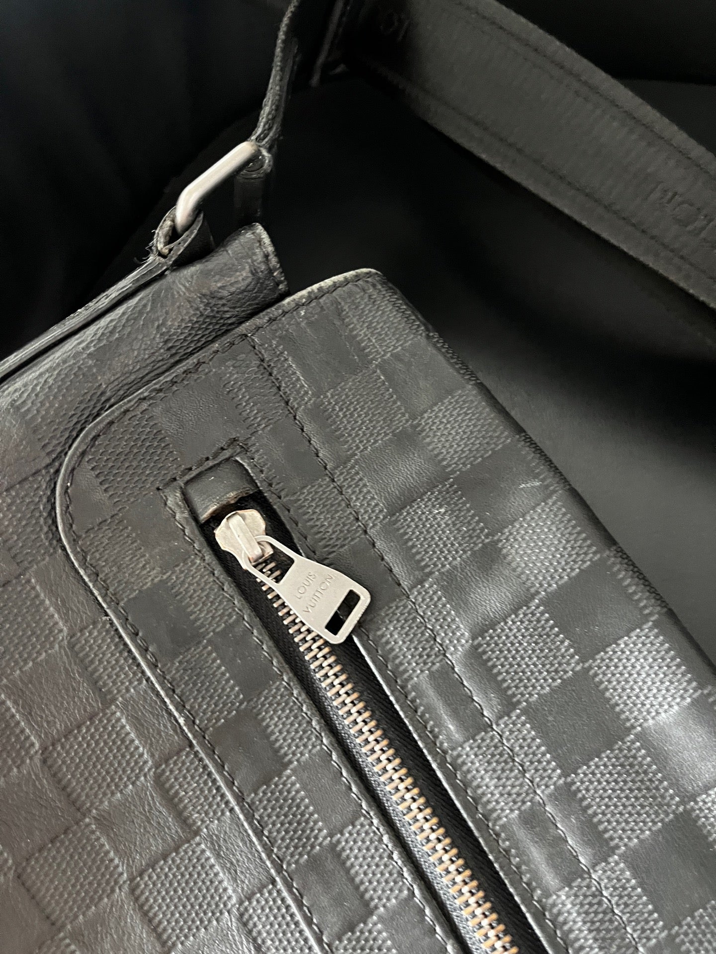 Louis Vuitton Messenger Bag