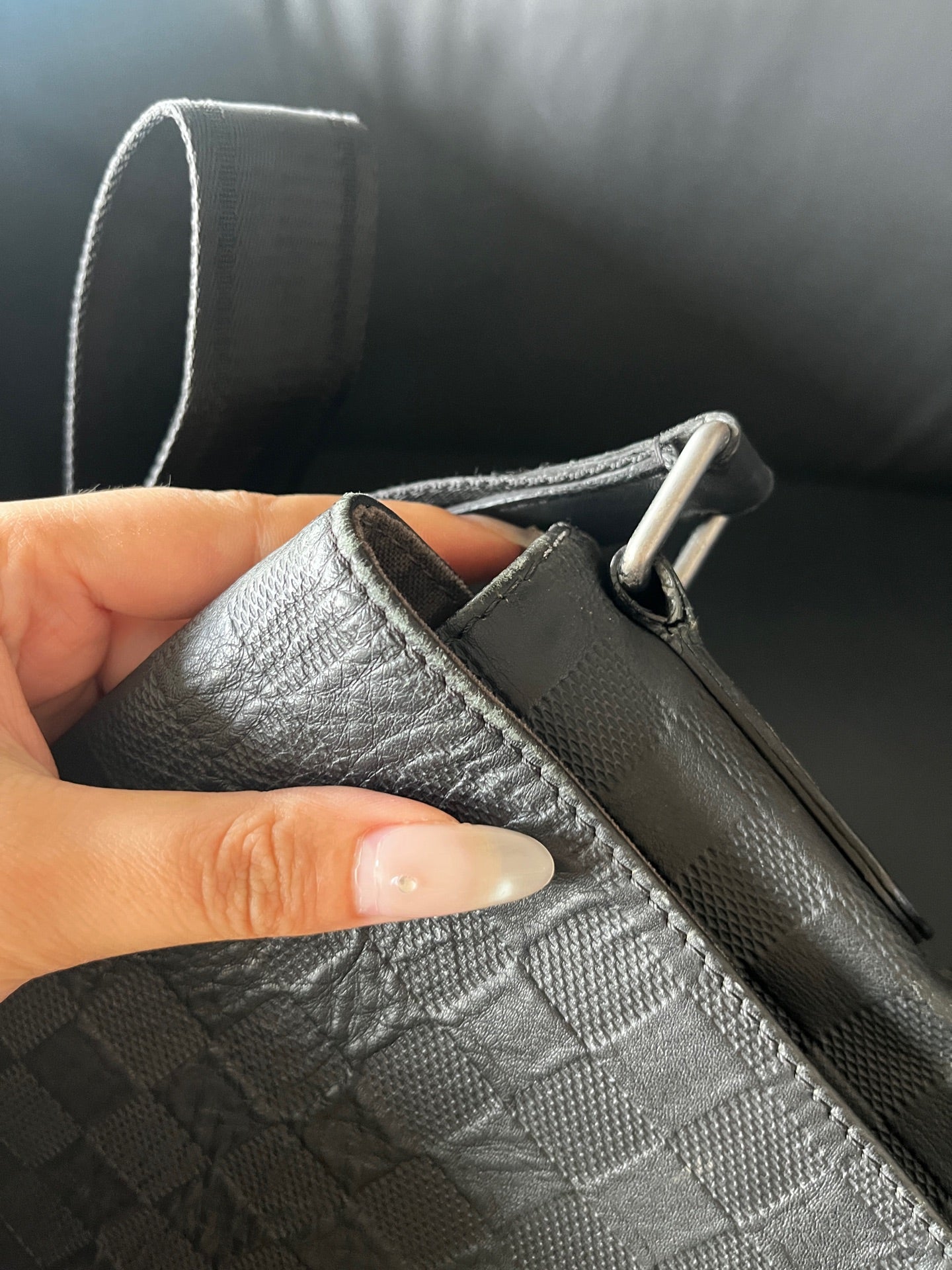 Louis Vuitton Messenger Bag