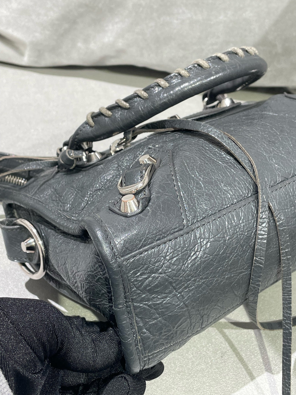 Balenciaga Gray Crossbody 300295-DB5XN-3061