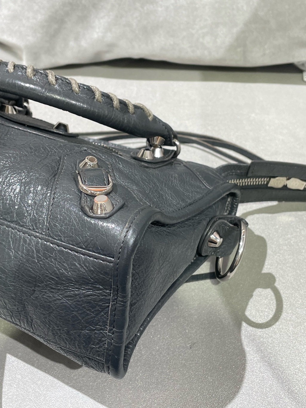 Balenciaga Gray Crossbody 300295-DB5XN-3061