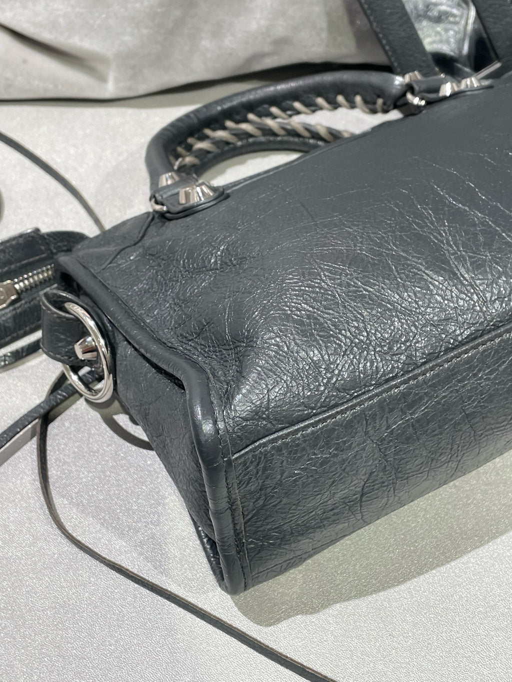 Balenciaga Gray Crossbody 300295-DB5XN-3061