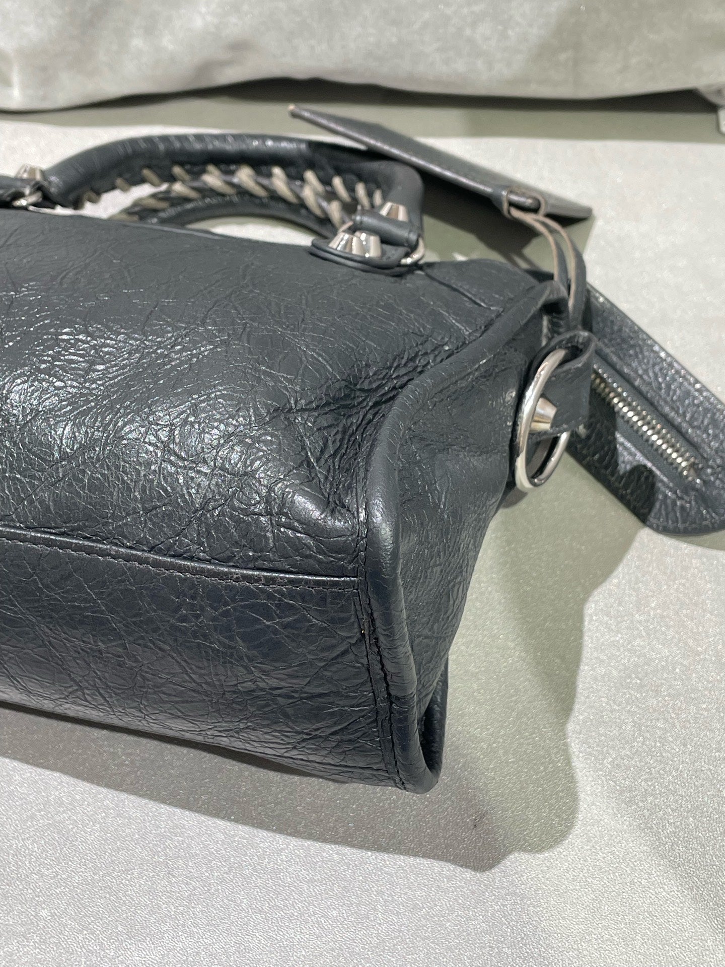 Balenciaga Gray Crossbody 300295-DB5XN-3061