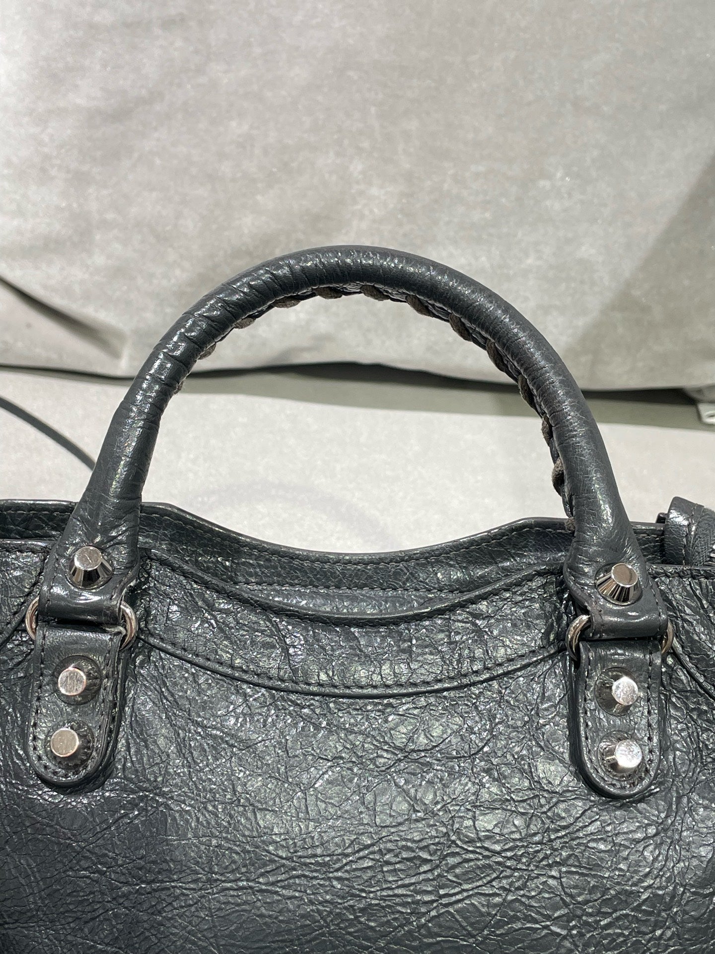 Balenciaga Gray Crossbody 300295-DB5XN-3061