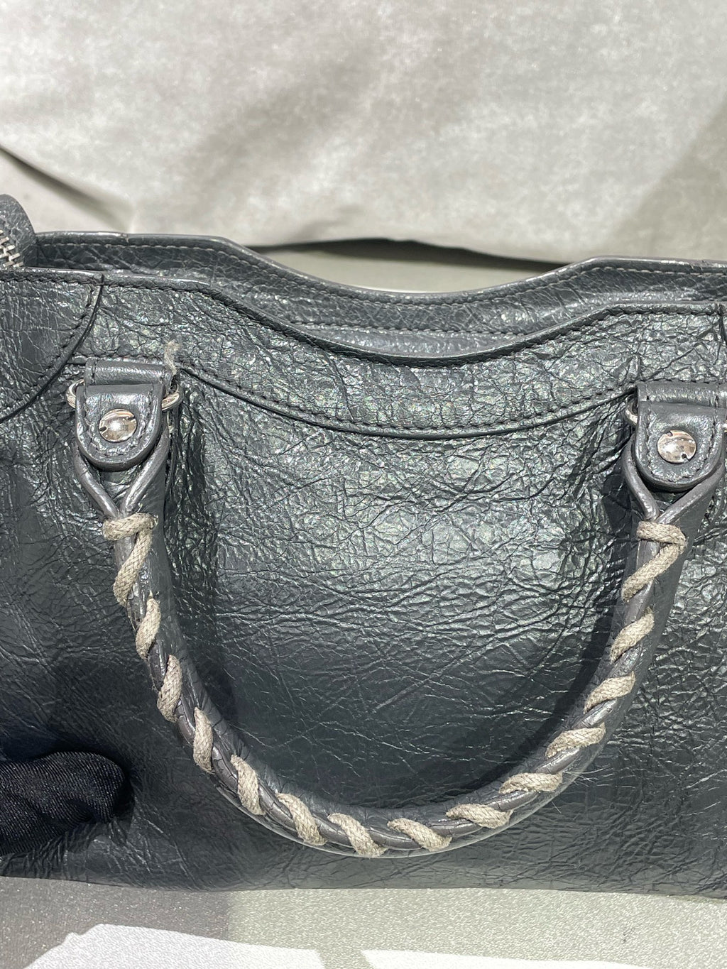 Balenciaga Gray Crossbody 300295-DB5XN-3061