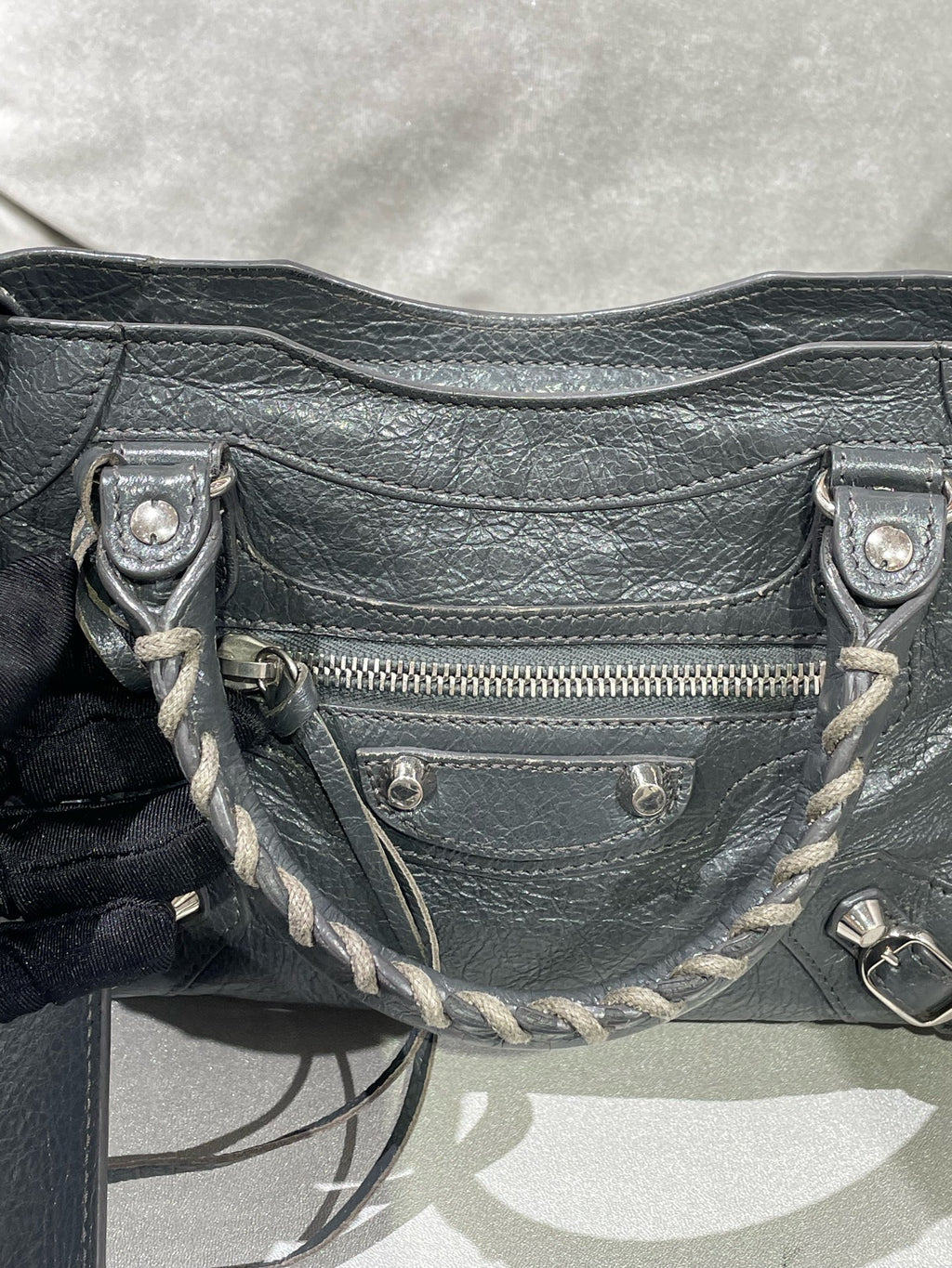 Balenciaga Gray Crossbody 300295-DB5XN-3061