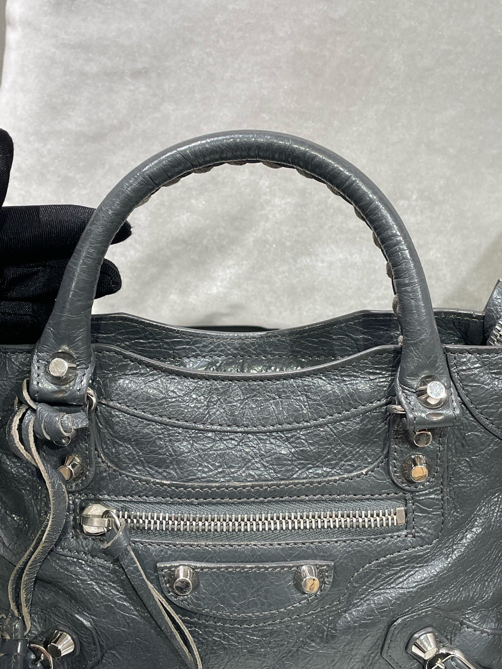 Balenciaga Gray Crossbody 300295-DB5XN-3061