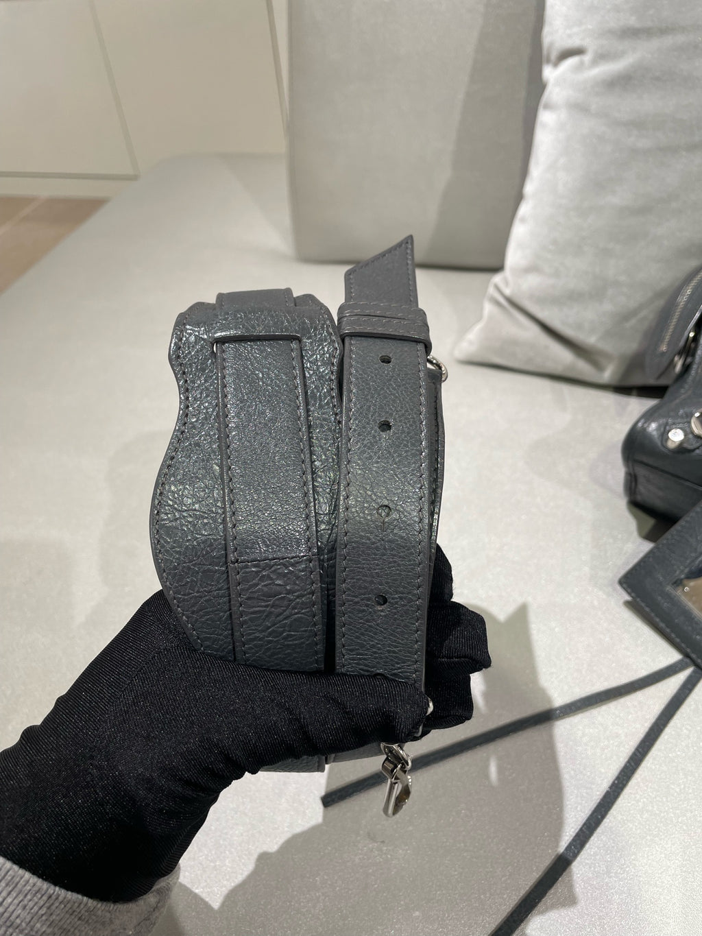 Balenciaga Gray Crossbody 300295-DB5XN-3061