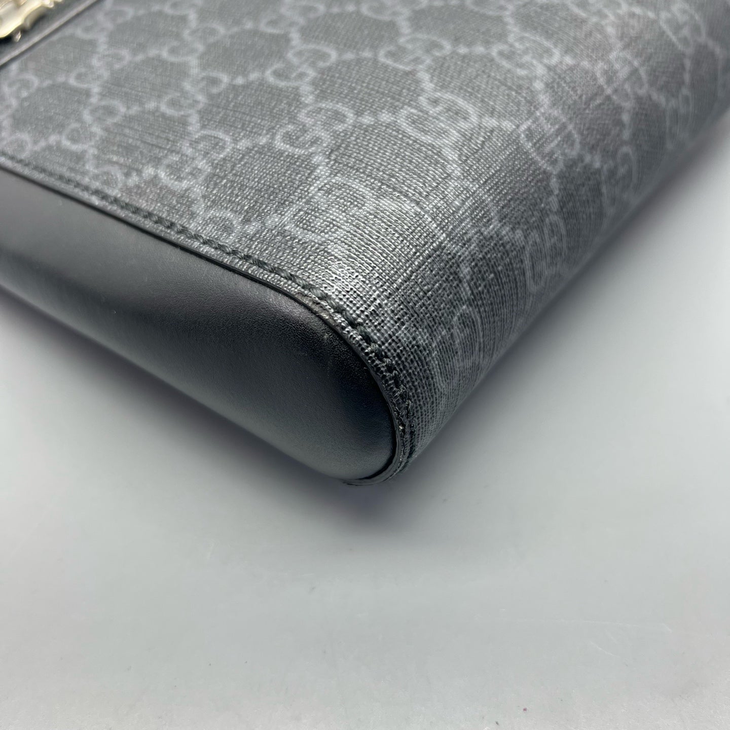Gucci Messenger Bag