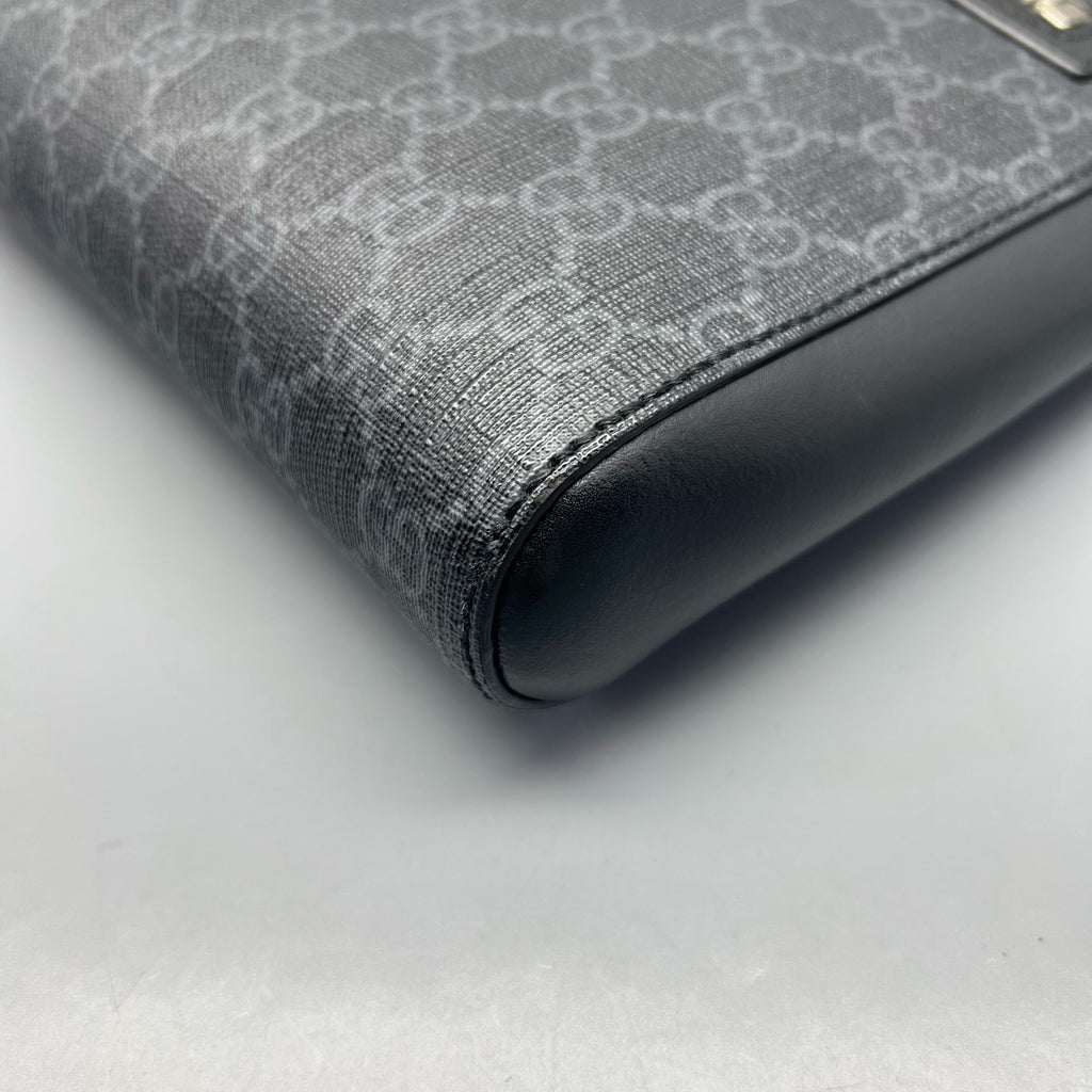 Gucci Messenger Bag