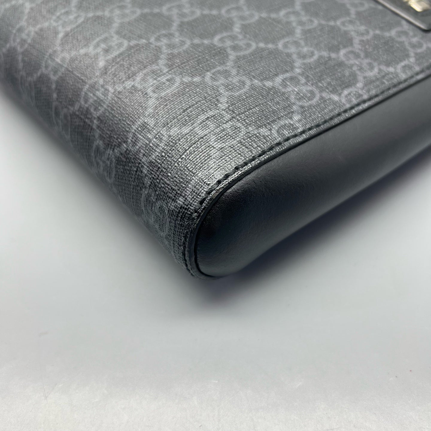 Gucci Messenger Bag