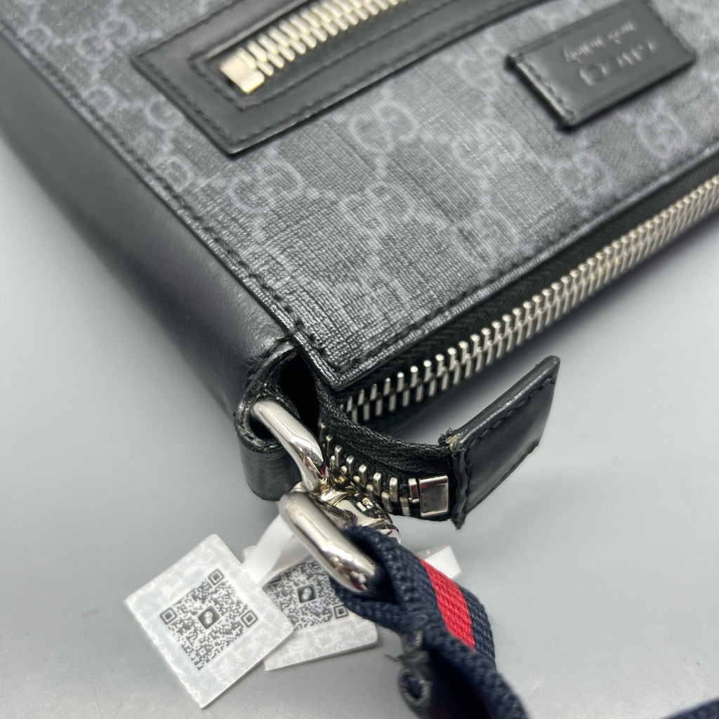 Gucci Messenger Bag