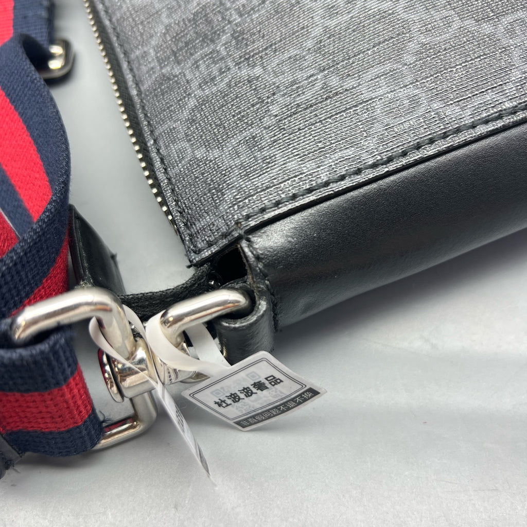 Gucci Messenger Bag
