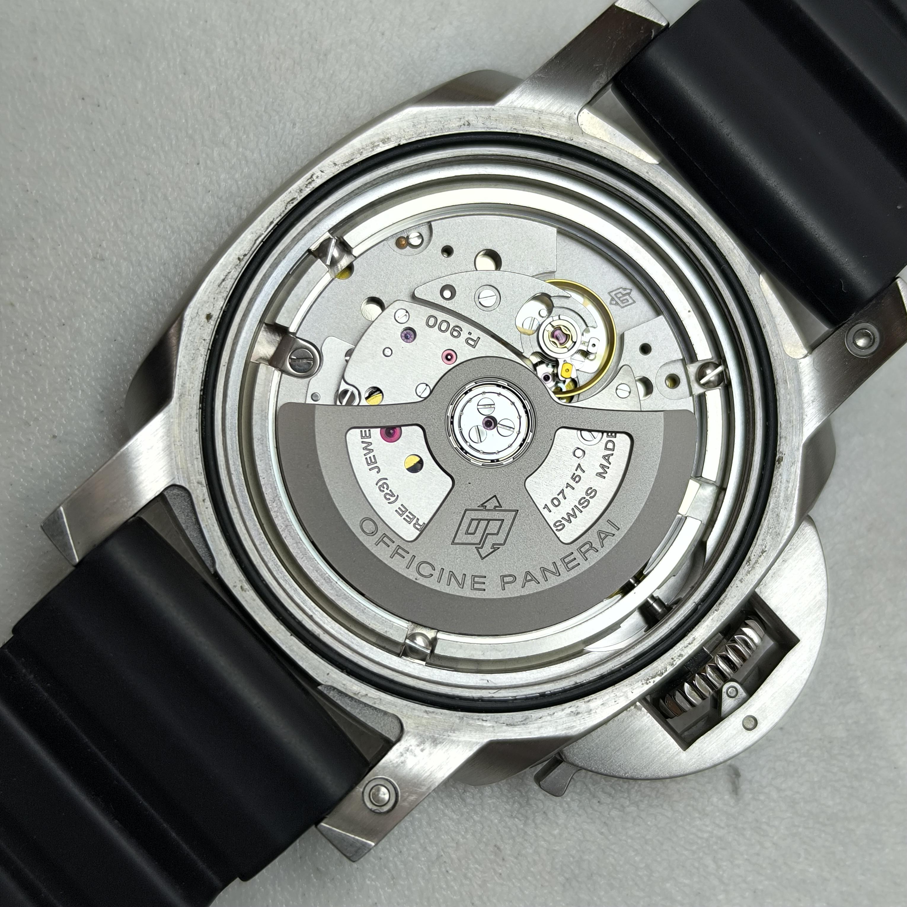 Panerai SUBMERSIBLE Stealth Series 42 millimeters PAM02223