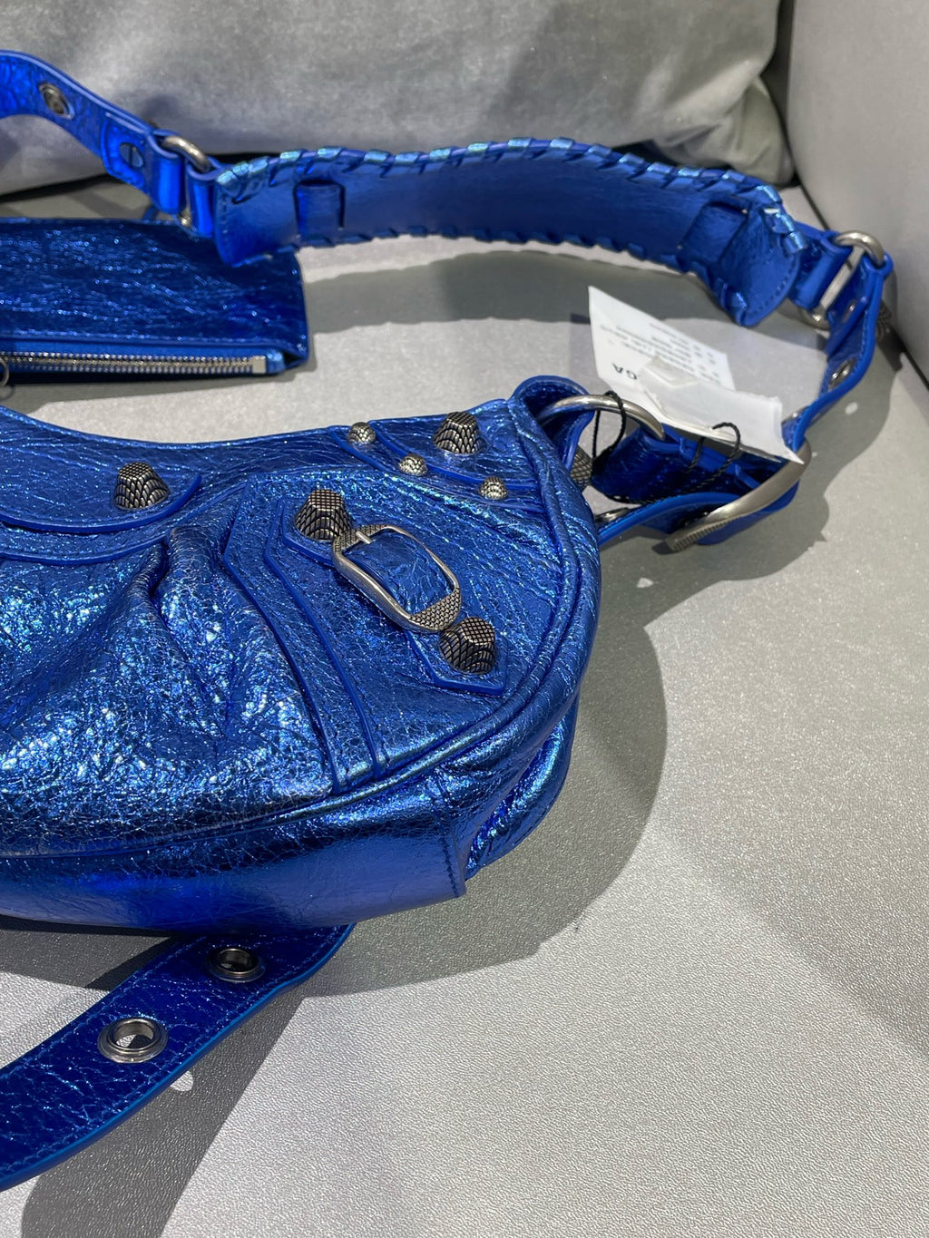 Balenciaga Metal Blue 6713090GT3Y4023