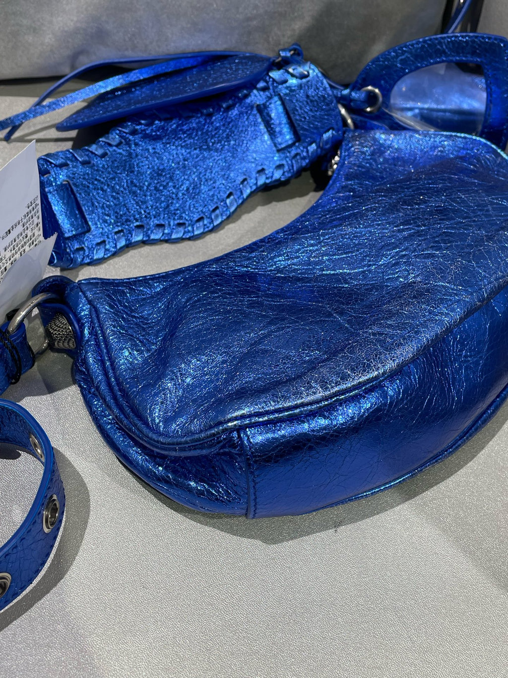 Balenciaga Metal Blue 6713090GT3Y4023
