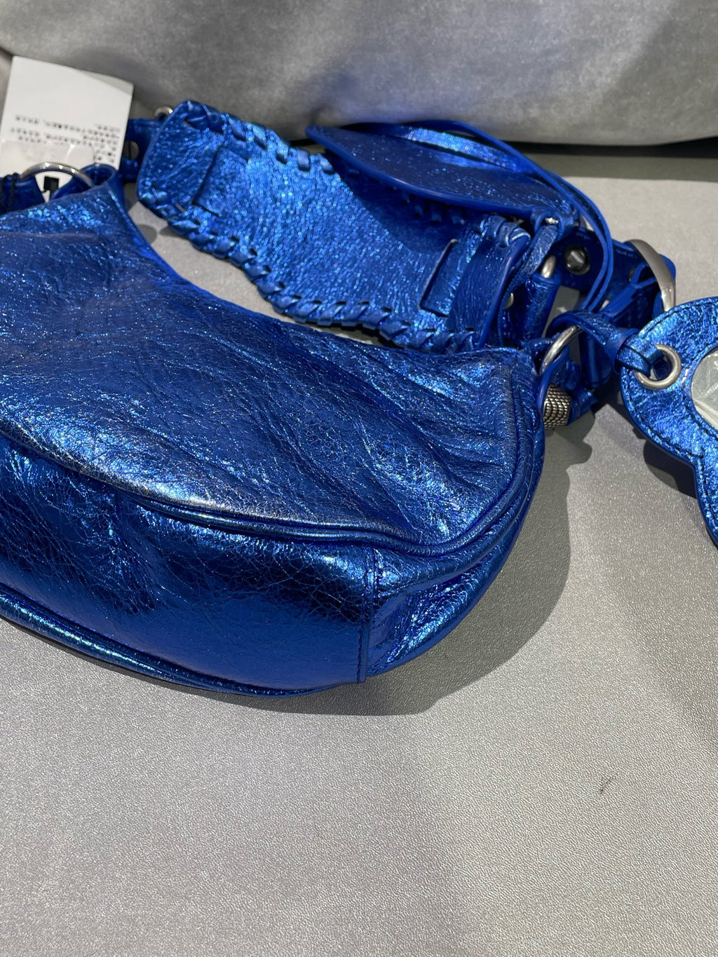 Balenciaga Metal Blue 6713090GT3Y4023