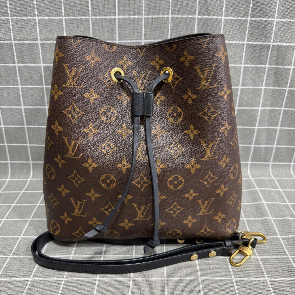Louis Vuitton Néonoé Canvas Bucket & Drawstring Bag M44020