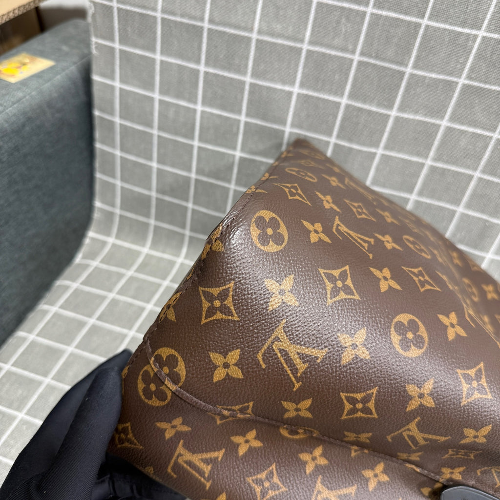 Louis Vuitton Néonoé Canvas Bucket & Drawstring Bag M44020