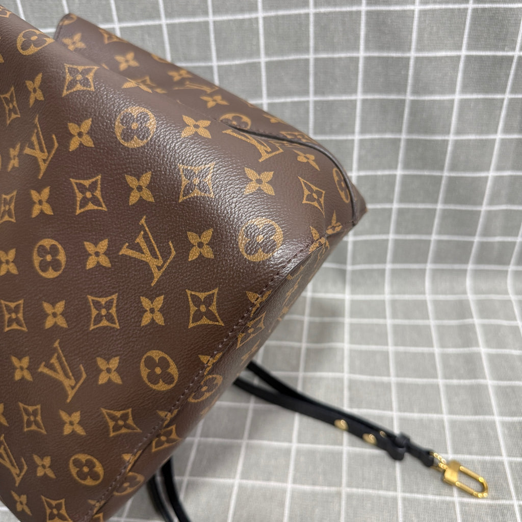 Louis Vuitton Néonoé Canvas Bucket & Drawstring Bag M44020
