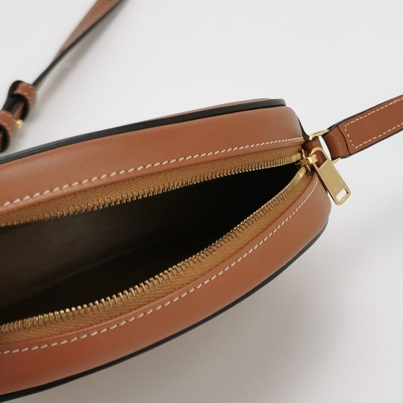 Celine Crossbody 10I703DPQ.27ED