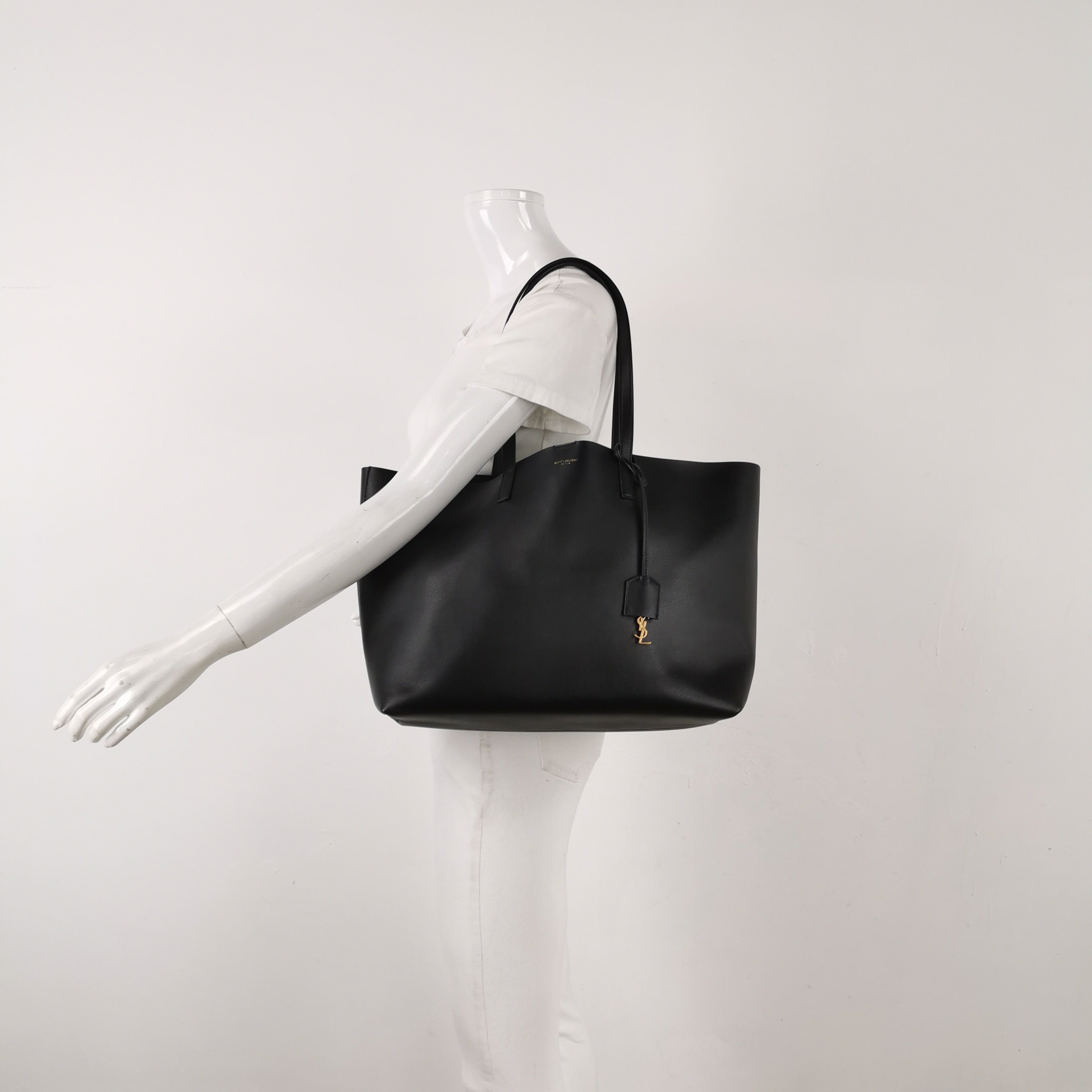 Saint laurent Horizontal shopping bag Other Shoulder Bag 600281CSV0J1000