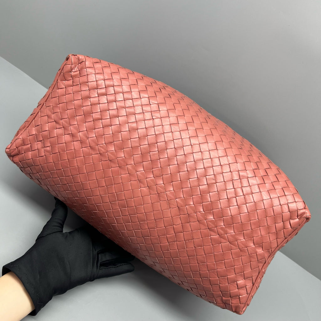 Bottega Veneta Shoulder Bag