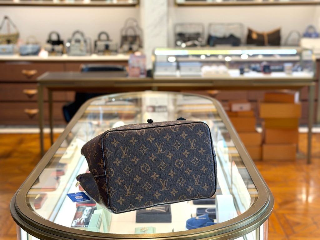 Louis Vuitton Néonoé Canvas M44020