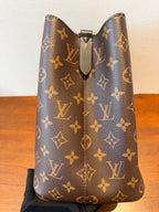 Louis Vuitton Néonoé Canvas M44020