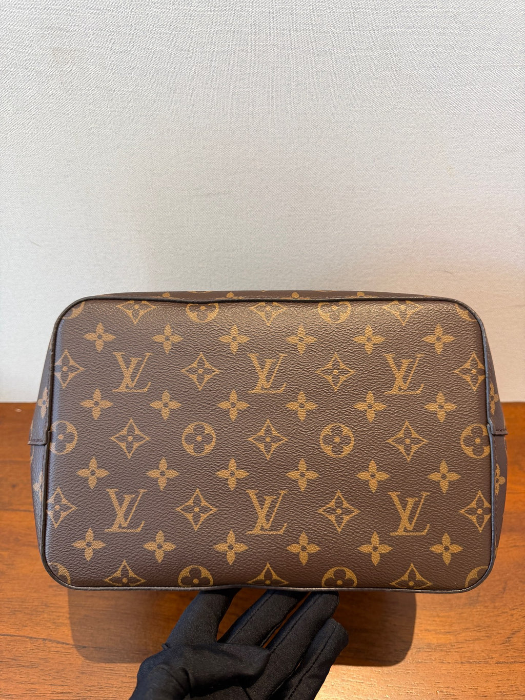 Louis Vuitton Néonoé Canvas M44020