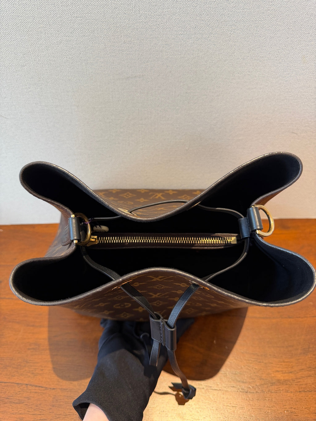 Louis Vuitton Néonoé Canvas M44020