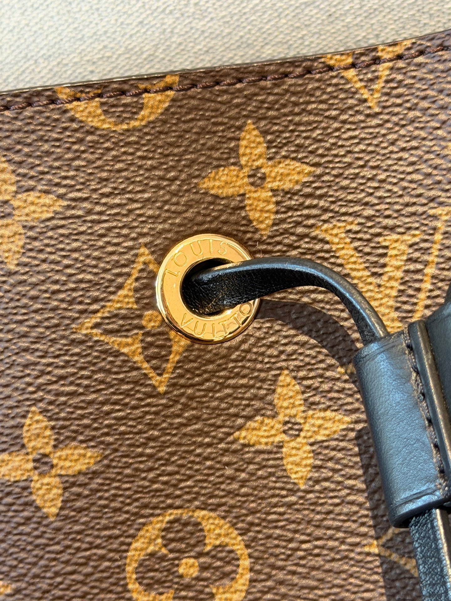 Louis Vuitton Néonoé Canvas M44020