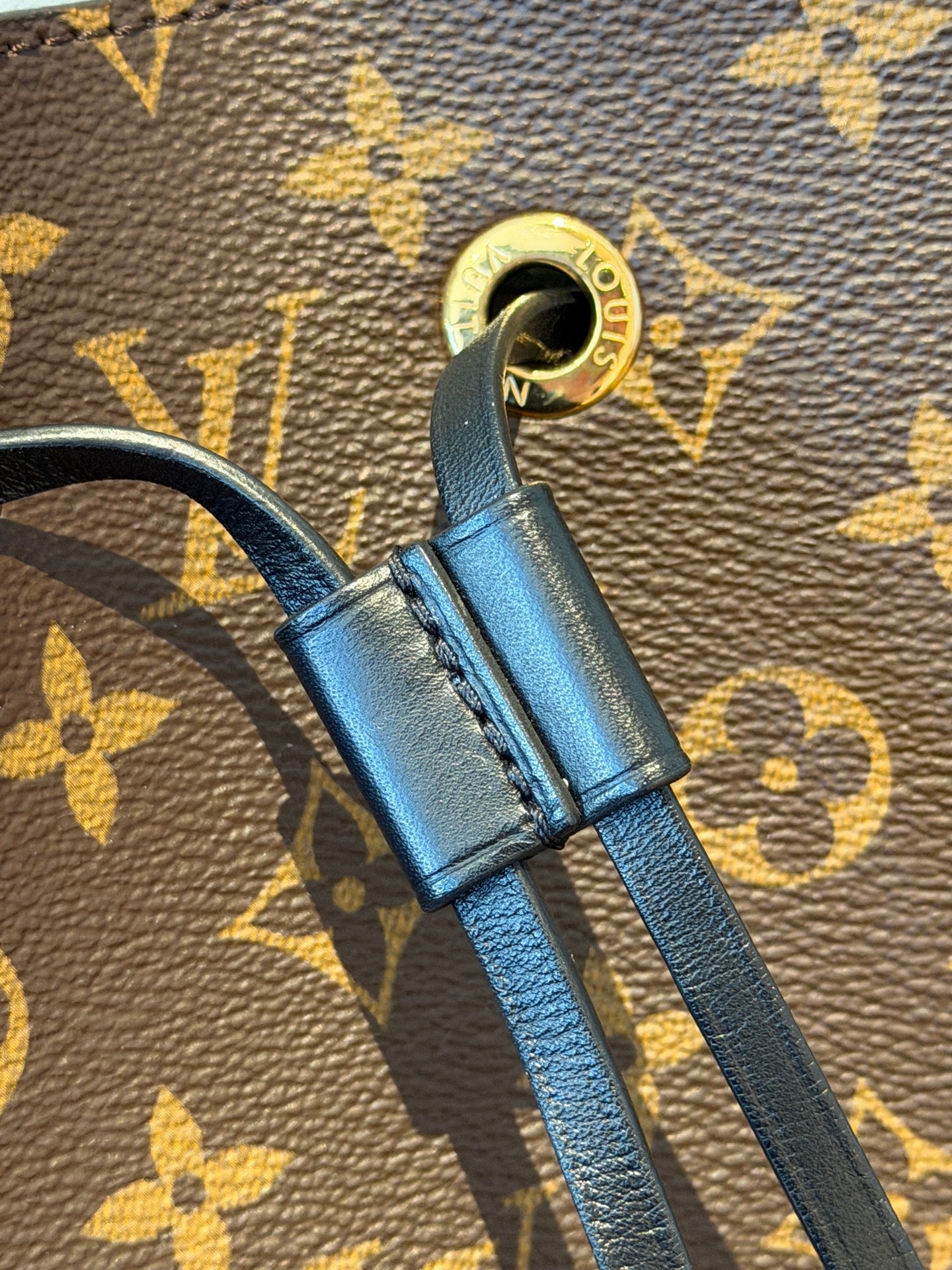 Louis Vuitton Néonoé Canvas M44020