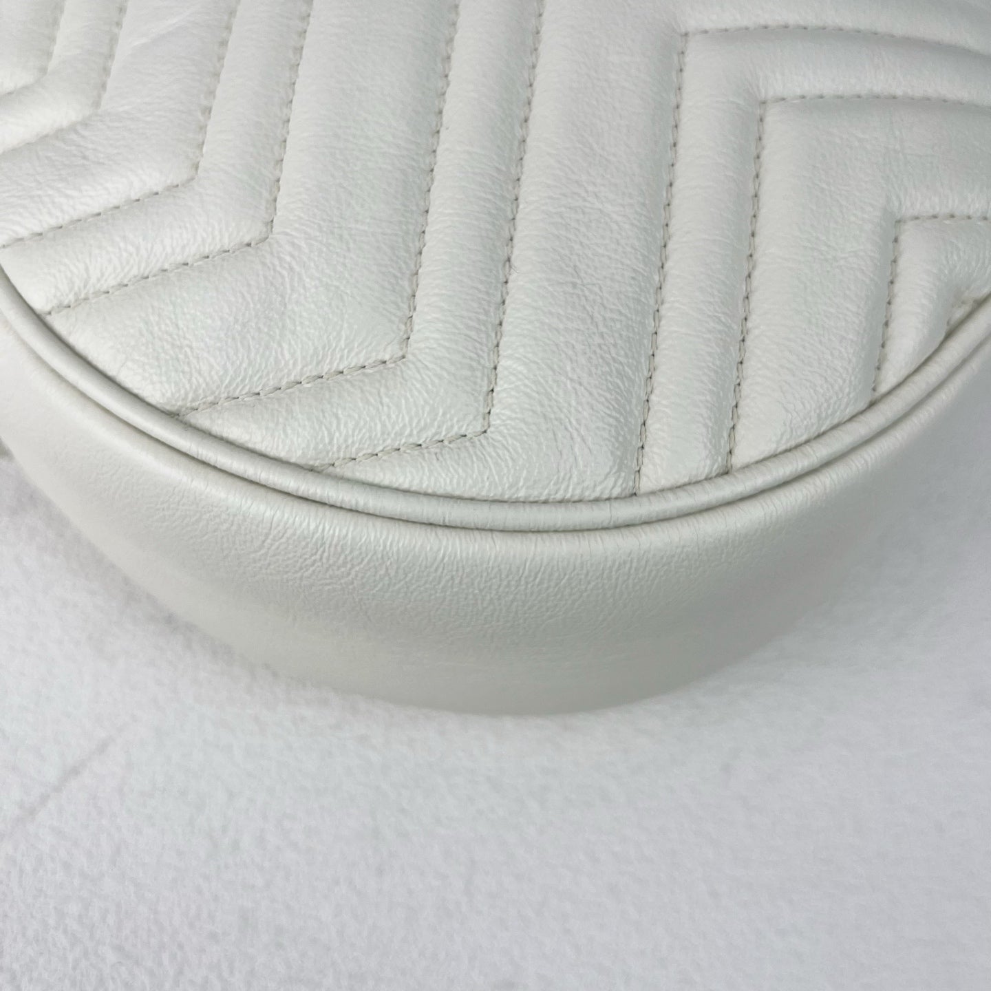 Gucci Leather White 5501540OLET9022