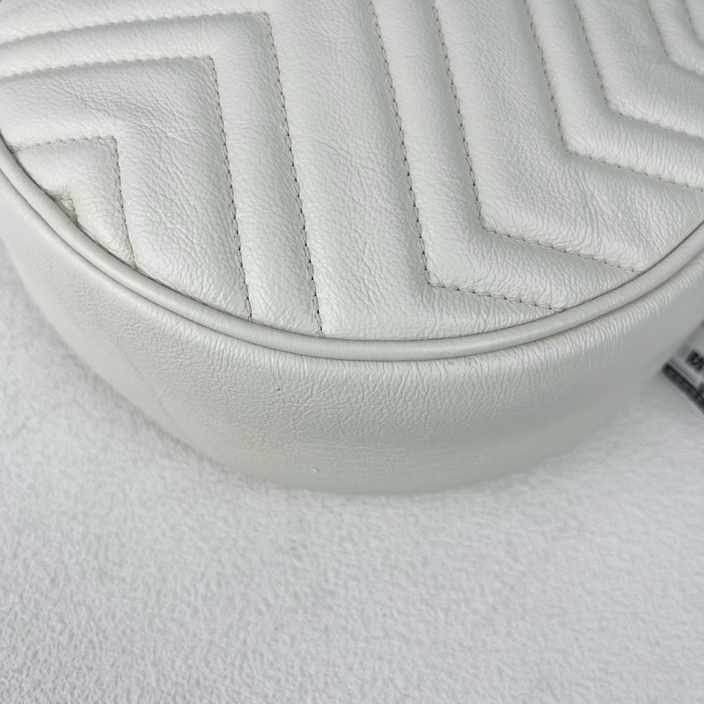 Gucci Leather White 5501540OLET9022