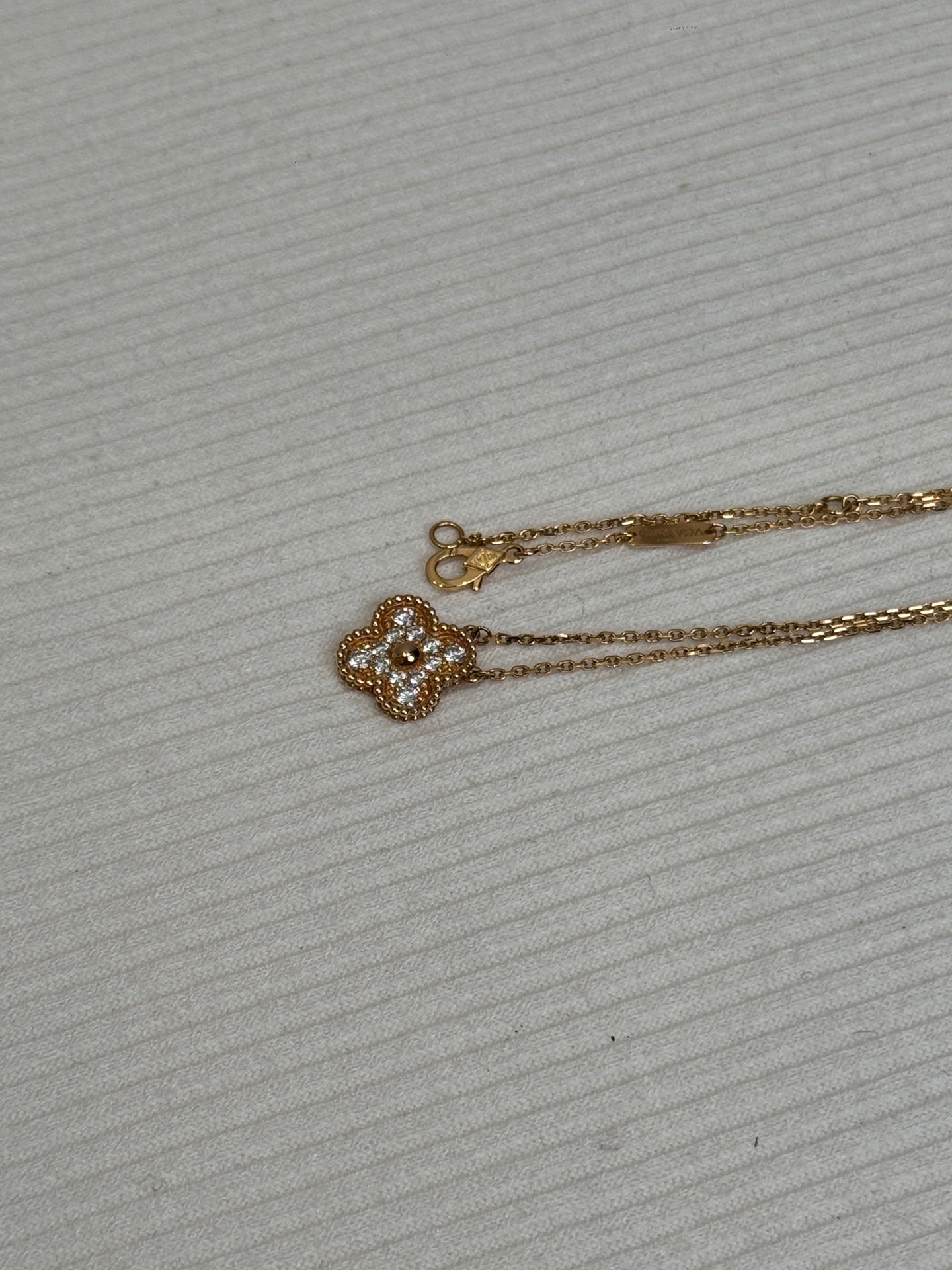 Van Cleef & Arpels Rose gold Necklace