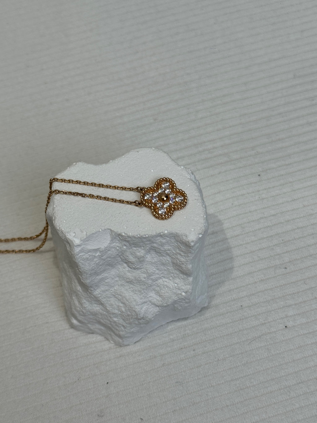 Van Cleef & Arpels Rose gold Necklace