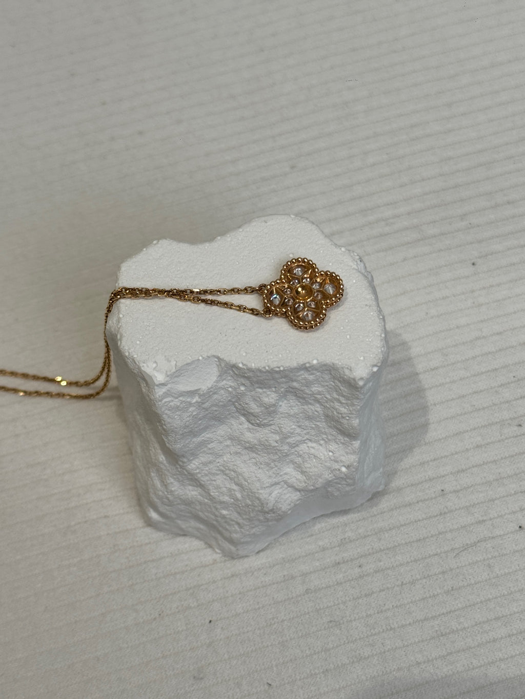 Van Cleef & Arpels Rose gold Necklace